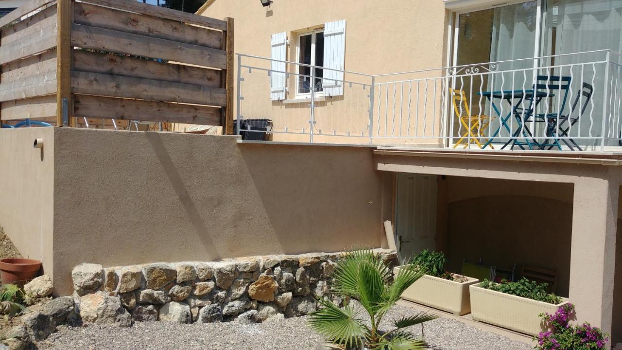 Charmante Maison Climatisee Avec Piscine Draguignan Exterior photo