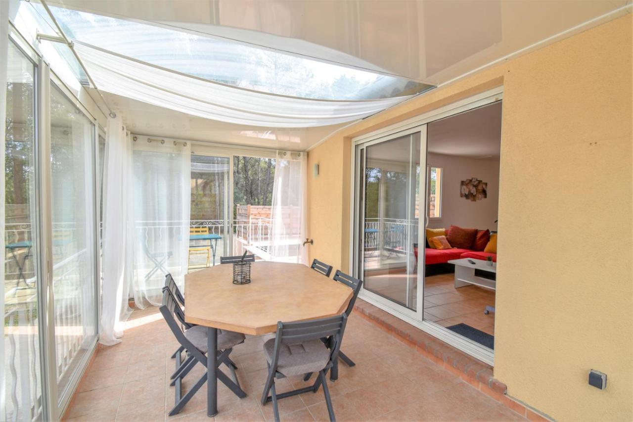 Charmante Maison Climatisee Avec Piscine Draguignan Exterior photo