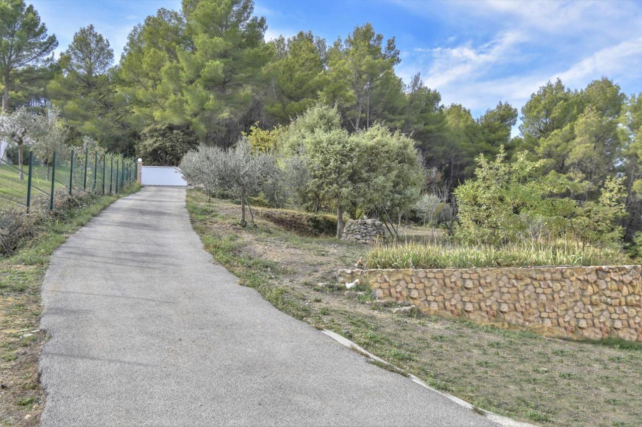 Charmante Maison Climatisee Avec Piscine Draguignan Exterior photo